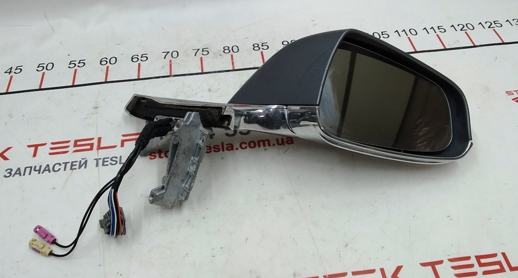 3 1041318-00-G z Lusterko zewnętrzne prawe PREMIUM, kompletne (uszkodzone, nie składa się automatycznie) Tesla model S, model S REST 1041318-00-G