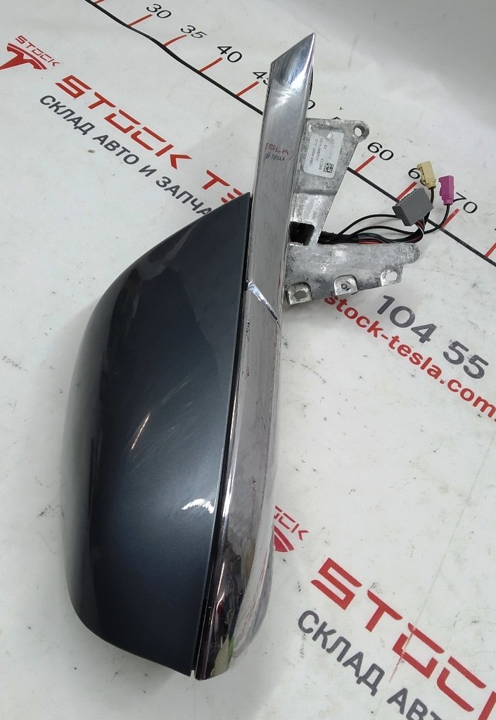 3 1041318-00-G z Lusterko zewnętrzne prawe PREMIUM, kompletne (uszkodzone, nie składa się automatycznie) Tesla model S, model S REST 1041318-00-G