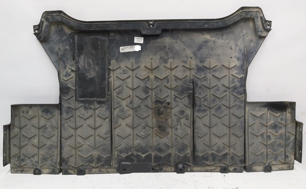 1 Захист днища задня з пошкодженням Tesla model S REST 1057326-00-C