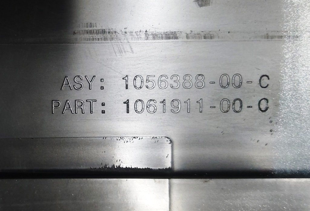 1 Suport de montare plăcuță de înmatriculare față NA PPSW Tesla model S REST 1061911-00-C