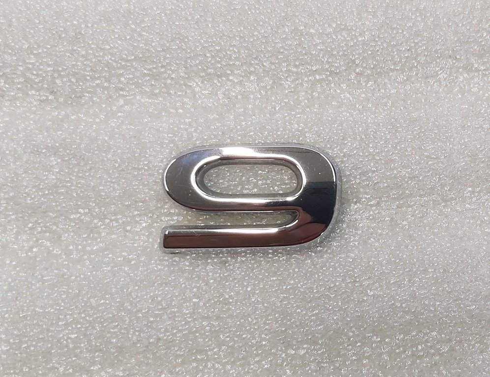 12 徽章“9”行李箱盖 Tesla 型号 S REST，型号 X 1066305-00-A