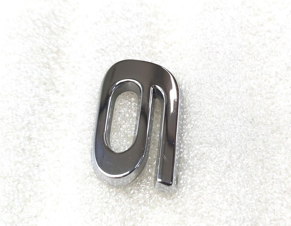 12 徽章“9”行李箱盖 Tesla 型号 S REST，型号 X 1066305-00-A