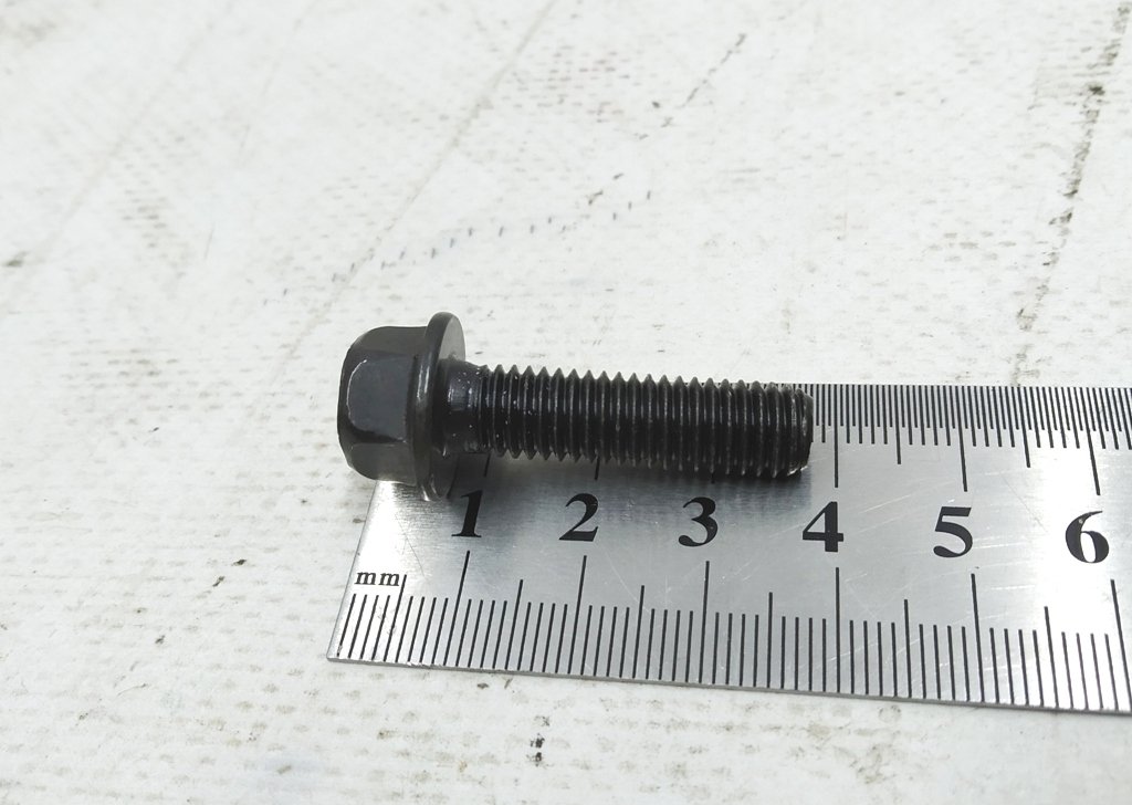 Steering rack bolt М8 38mm Tesla model X S REST 107080100F