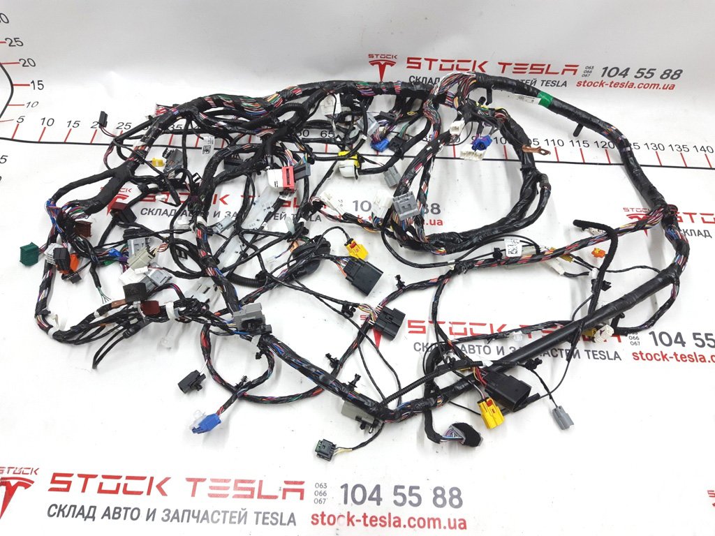 1 3004423-00-A Arnés del tablero del cuerpo (inferior) TASC2 EUNACP AWD Tesla modelo S REST 3004423-00-A