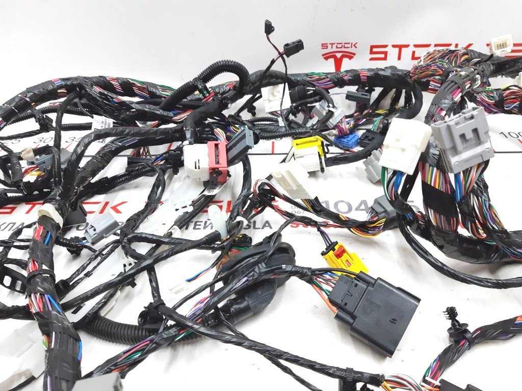 1 3004423-00-A Arnés del tablero del cuerpo (inferior) TASC2 EUNACP AWD Tesla modelo S REST 3004423-00-A