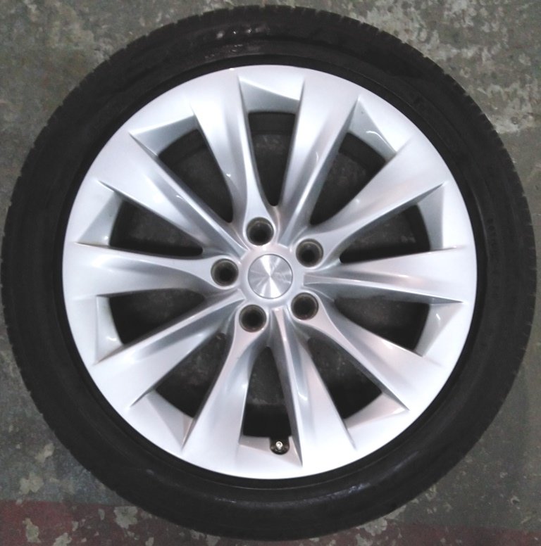 1 타이어 245 / 45R19 98W A / S GOODYEAR EAGLE TOURING 3.23mm Tesla 모델 S REST 6005890-00-C
