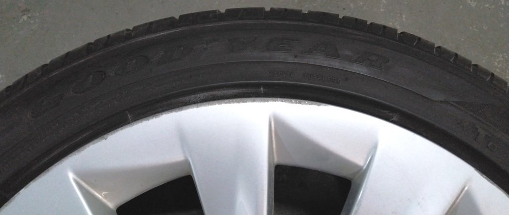 1 타이어 245 / 45R19 98W A / S GOODYEAR EAGLE TOURING 3.23mm Tesla 모델 S REST 6005890-00-C