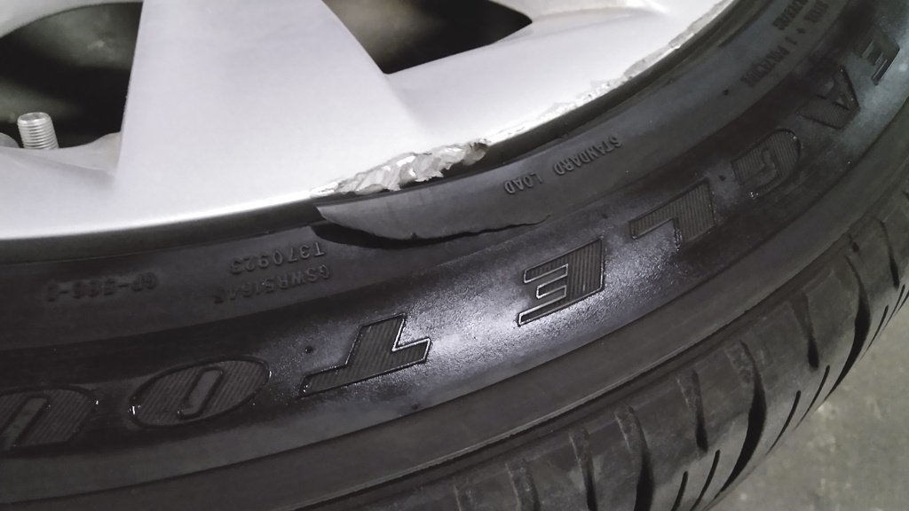 1 타이어 245 / 45R19 98W A / S GOODYEAR EAGLE TOURING 3.23mm Tesla 모델 S REST 6005890-00-C