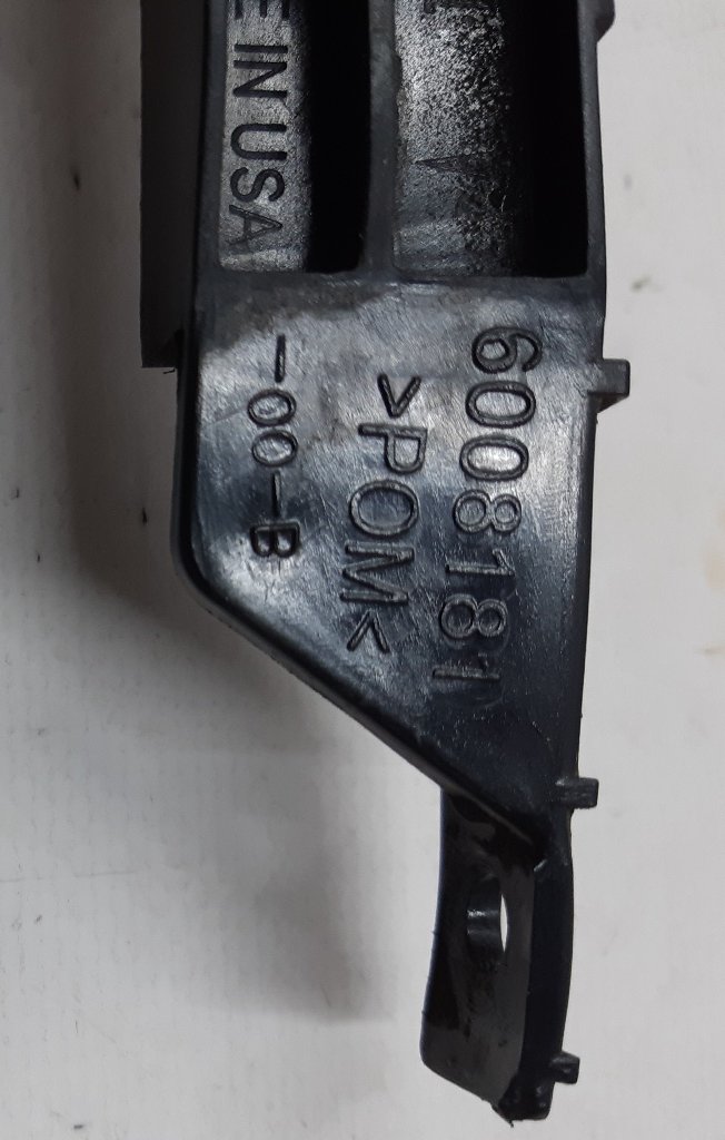 5 6008181-00-B Staffa di montaggio paraurti posteriore destra Tesla modello S, modello S REST 1091987-00-C