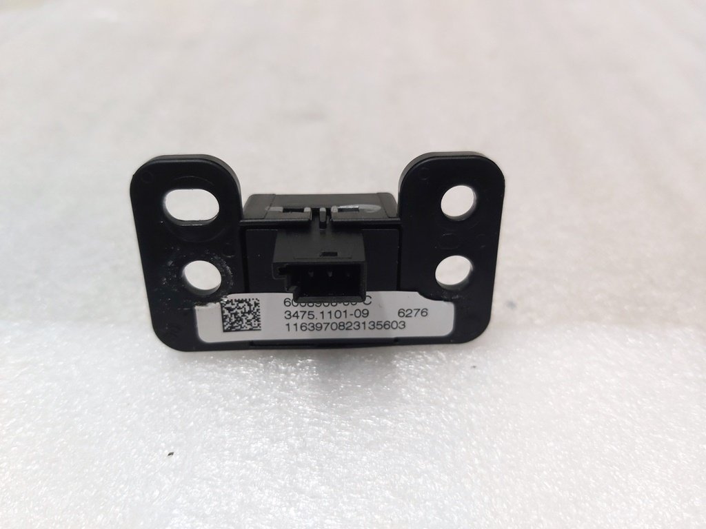3 Switch, Glove Box, IP Tesla Model S, Model S REST, Model X 6008906-00-C