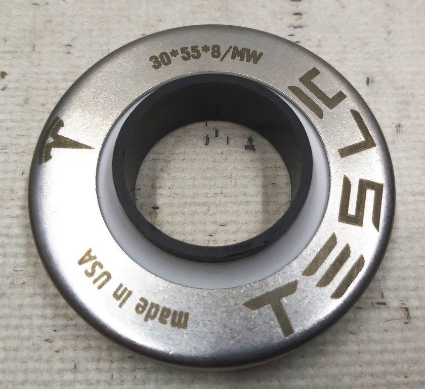 Oil seal (30 * 55 * 8) with teflon tube for cooling the inner motor rotor Tesla model S, model S REST 1002713-02-D