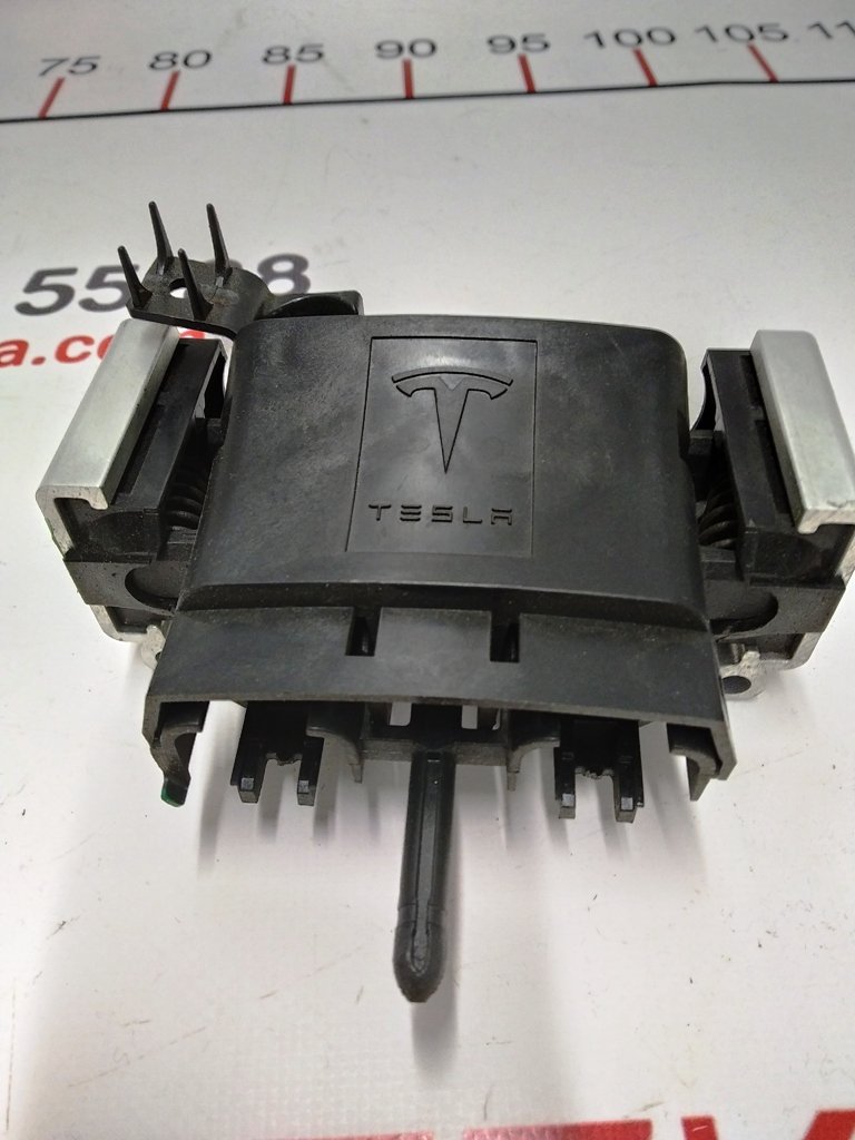 19 ASY,SIGNAL PLUG,LV RAPID MATE,MDLS Tesla model S, model S REST 1003915-10-F