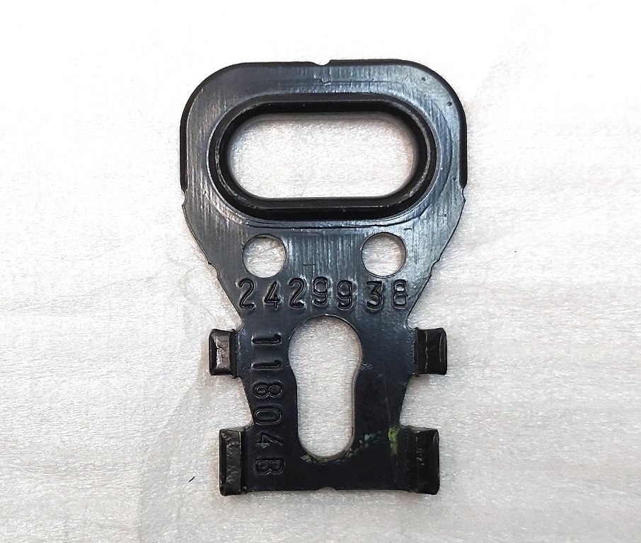 4 Inner seat belt buckle bracket for 1st row of seats Tesla model S, model S REST, model X 1005991-05-I