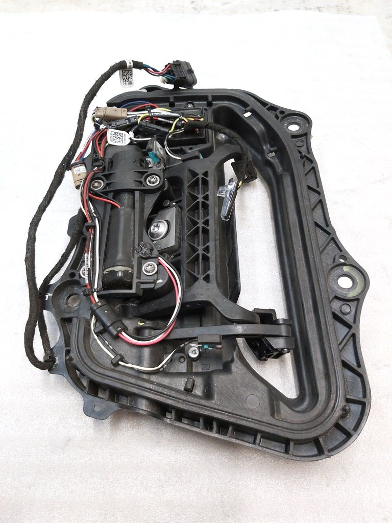 1 FR RH, GEN1 DH, NOGRIP, 2.1 SVC RPL GEN 1 Tesla model S 1135725-S0-A