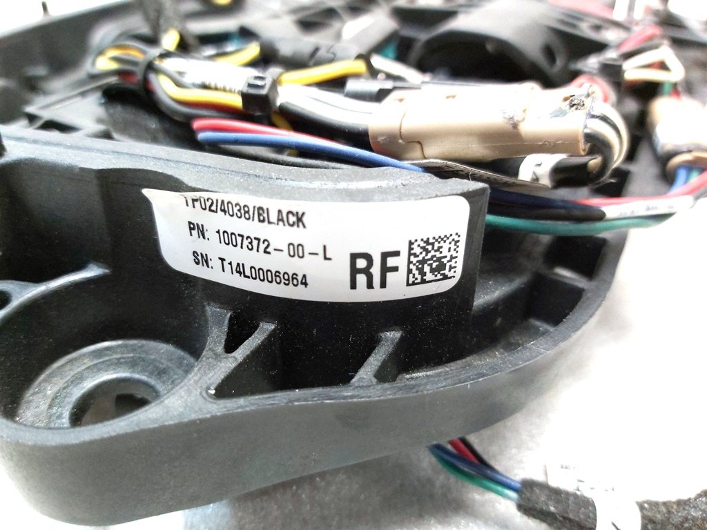 1 FR RH, GEN1 DH, NOGRIP, 2.1 SVC RPL GEN 1 Tesla model S 1135725-S0-A