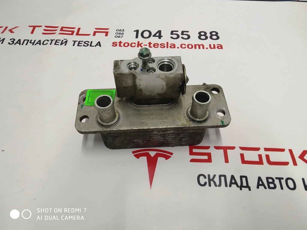 8 Heat exchanger/chiller (CHILLER) complete with valve Tesla model S 1007476-00-E