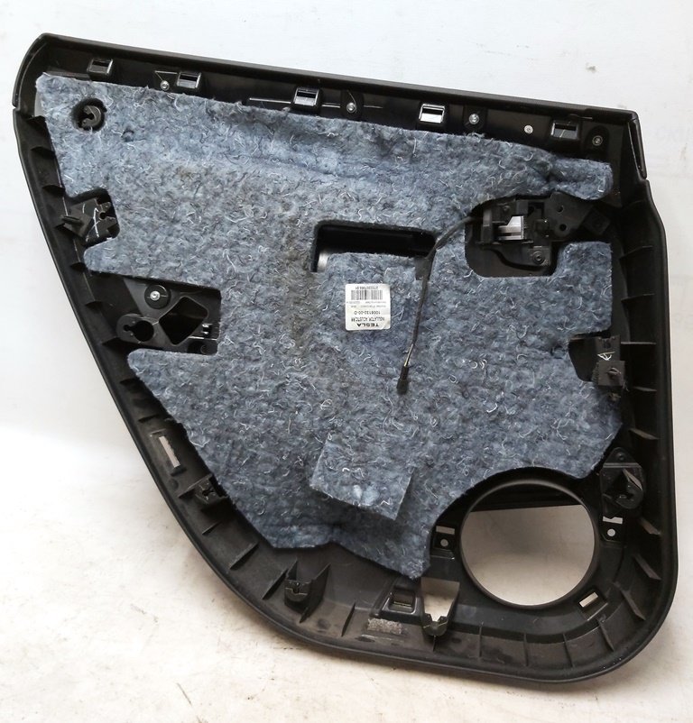 4 リア右ドア カード アセンブリ PURB/PVCB/PVCB BLACK (装飾スピーカー トリムなし) Tesla モデル S、モデル S REST 1008105-11-L