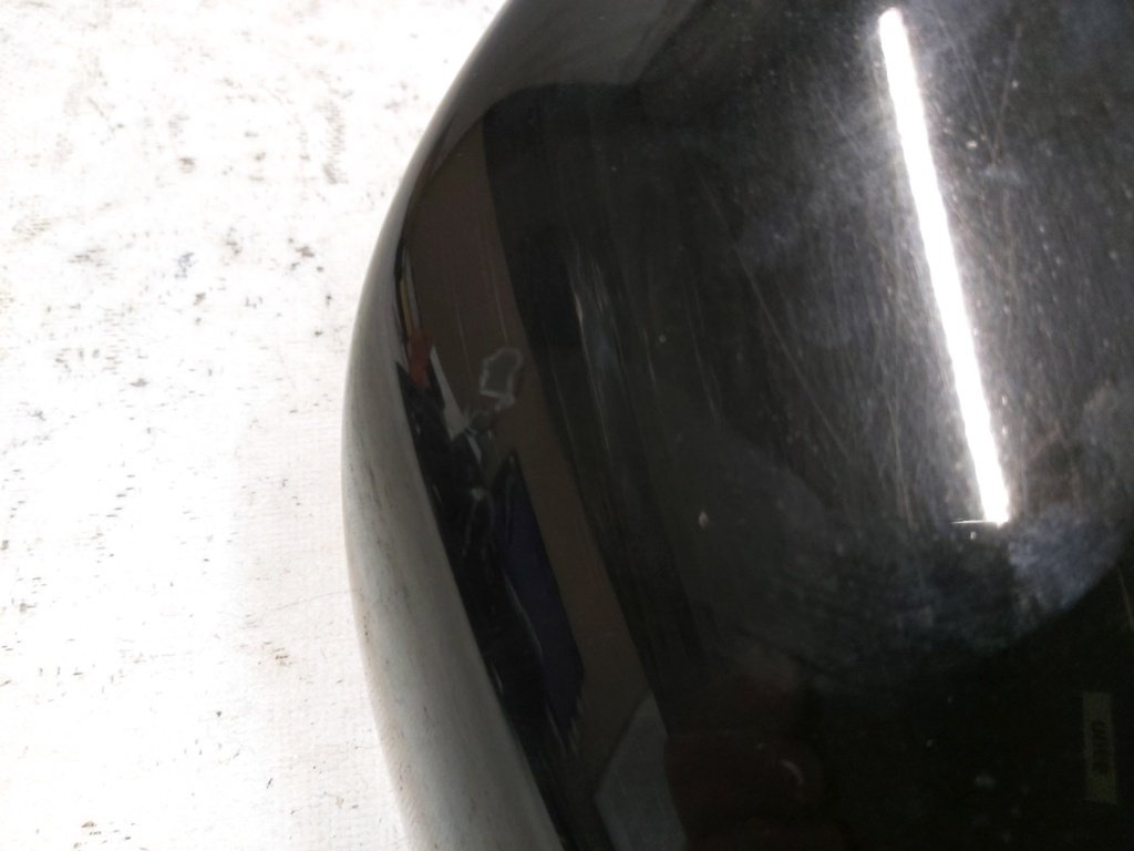 6 Osłona lusterka zewnętrznego górna prawa (łuska) PBSB uszkodzona Tesla model S, model S REST 1010104-00-A