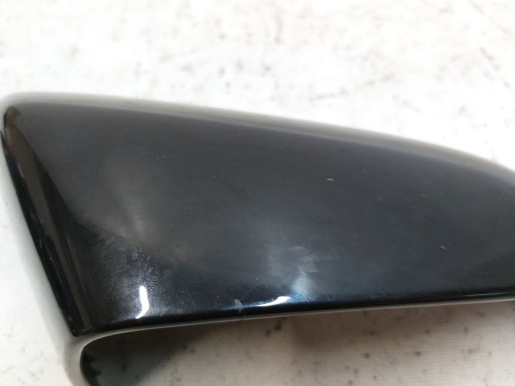 6 Osłona lusterka zewnętrznego górna prawa (łuska) PBSB uszkodzona Tesla model S, model S REST 1010104-00-A