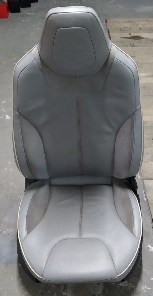 4 Beifahrersitz (ohne Airbag und Präsenzsensor) PERF GREY (GEN 1