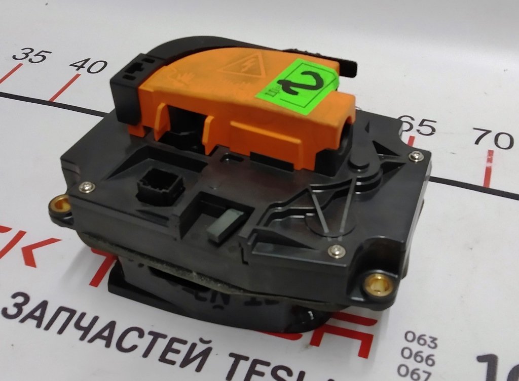 1 Port ładowania (dla napędu elektrycznego) GEN2 z osłoną Tesla model S, model S REST, model X 1026041-00-P