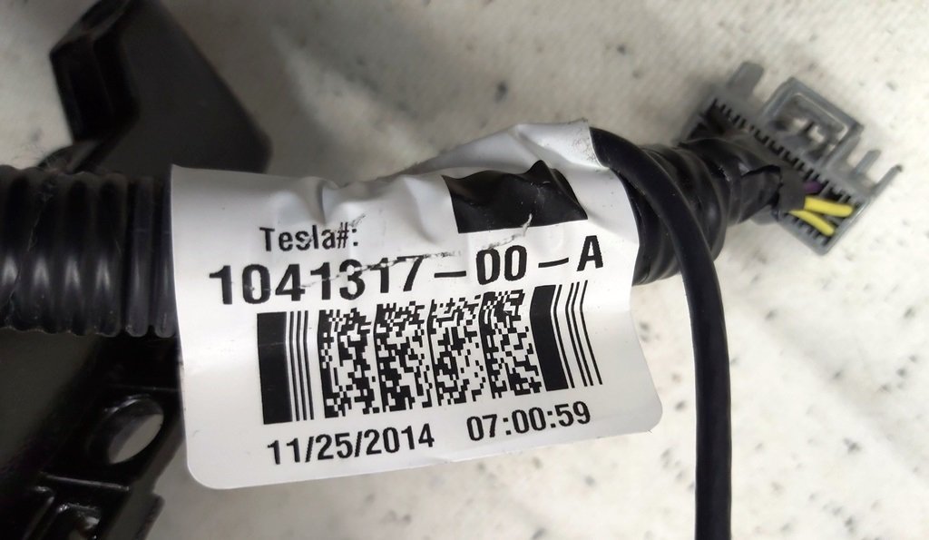 1 Lusterko zewnętrzne lewe PREMIUM PBSB montaż z uszkodzeniem Tesla model S, model S REST 1041317-00-G