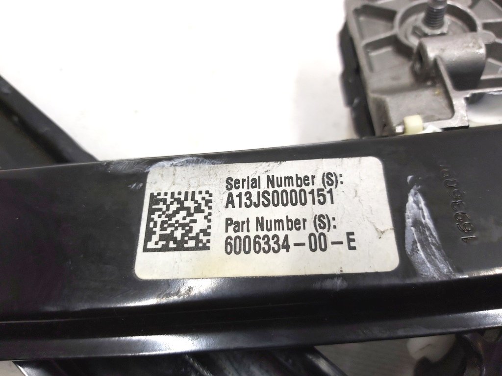 3 Стеклоподъемник задний левый Tesla model S, model S REST 6006334-00-L
