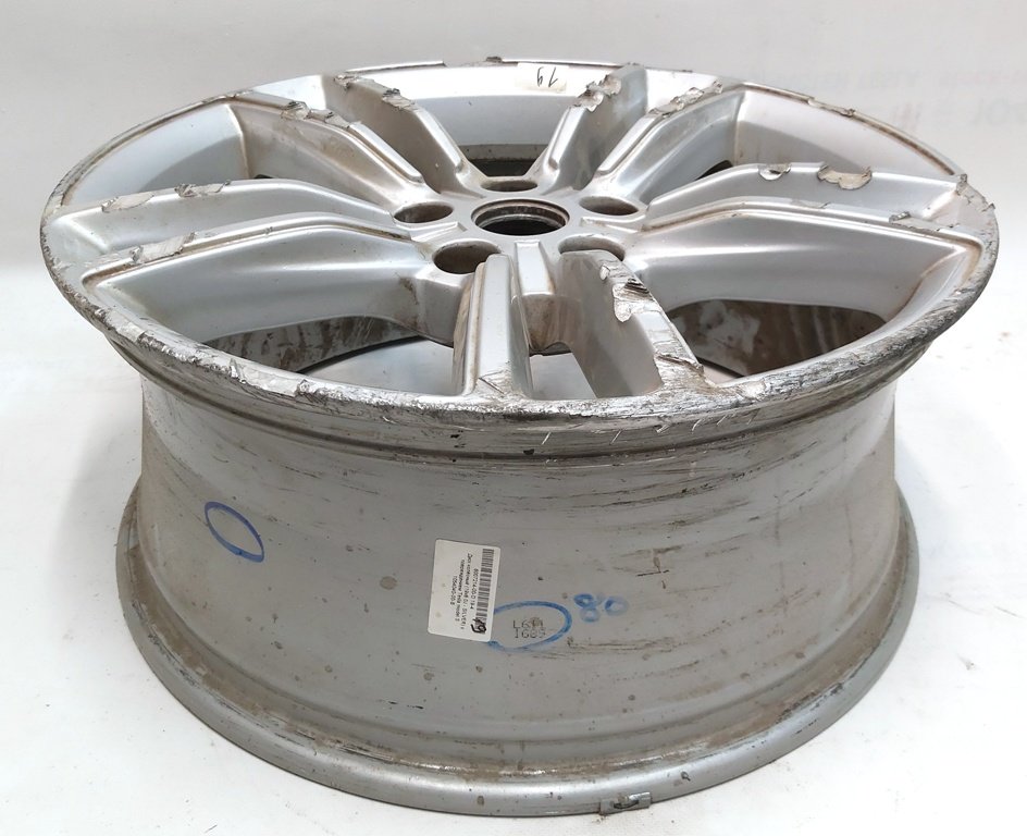 1 Disco ruota (19x8.0J - SILVER) con danni Tesla modello S, modello S REST 1054040-00-B