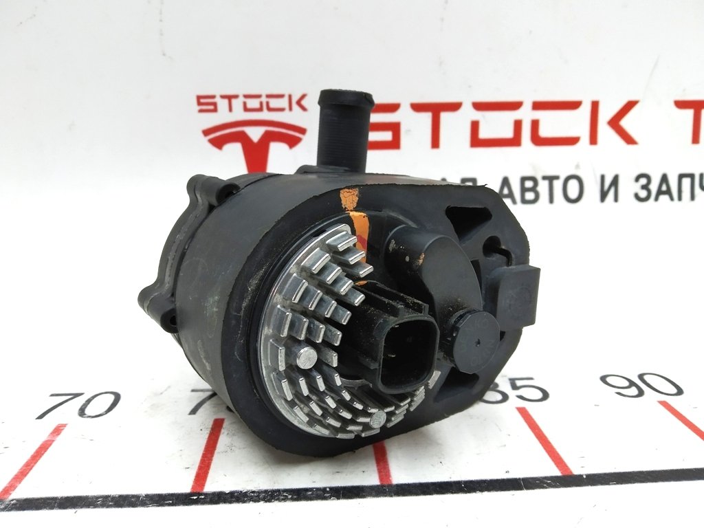 15 Motor Inverter Coolant Pump Tesla model S 6007373-00-H