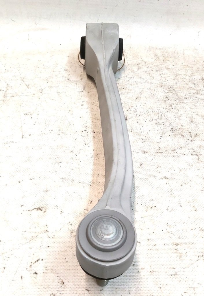 6 Levier inférieur longitudinal gauche ancien échantillon (banane) Tesla modèle S 6007998-00-C