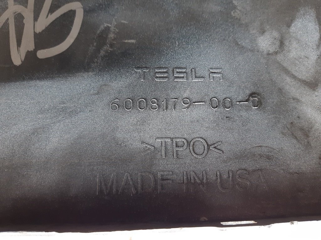 1 Paraurti posteriore per 4 sensori di parcheggio senza staffe sensori di parcheggio PBCW (danneggiato) Tesla modello S 1068750-00-A