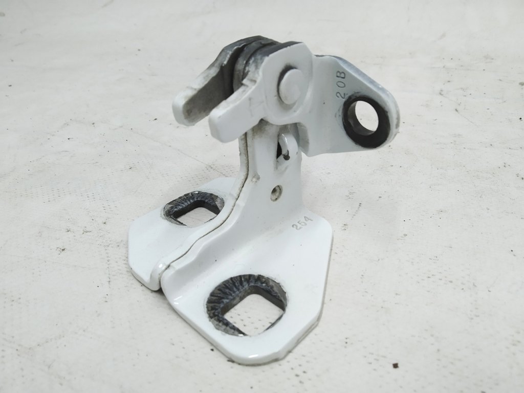 9 6009569-00-E Fram / Bak Höger Nedre Dörrgångjärn Tesla modell S, modell S REST 6009569-00-E