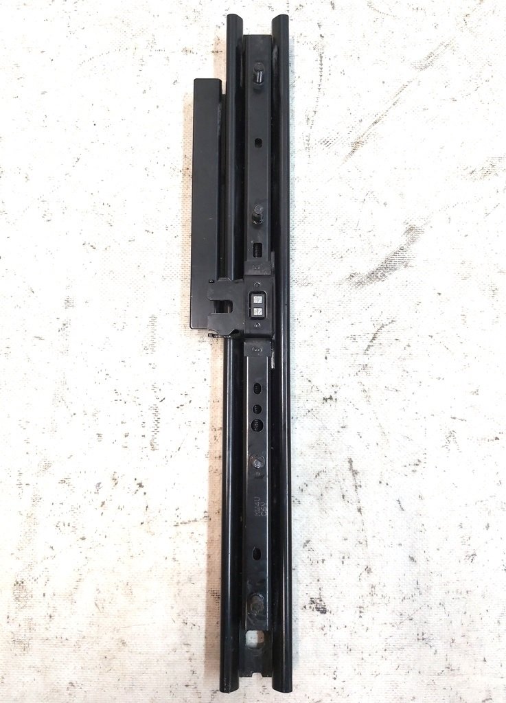 運転席そり 左テスラ モデルS AG132095-B1