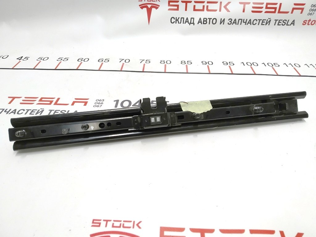 Driver's seat slide right Tesla Model S, Model S REST, Model X 1132307