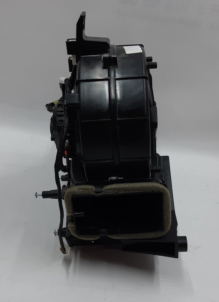 14 Печка задняя без клапана и нагревательного элемента Tesla model X 1023883-00-J