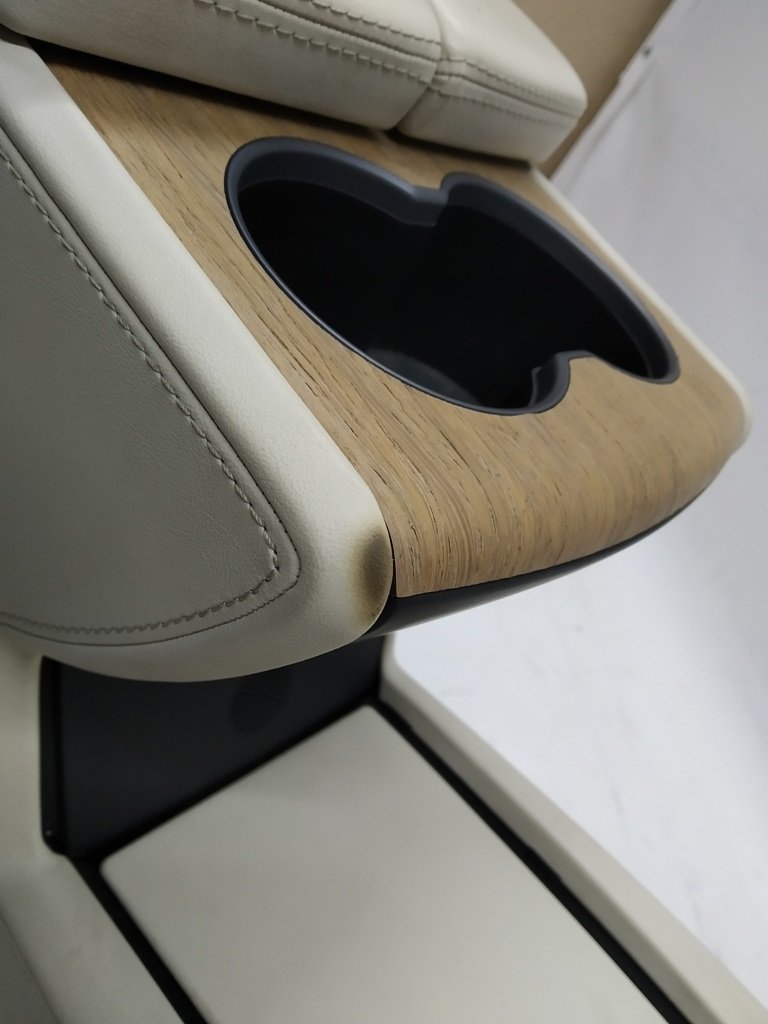 1 Armlehne Mittelkonsole beige Leder Getränkehalter Strukturholz (mit Beschädigung) ohne USB Tesla Model X, Model S REST 1026728-S0-E