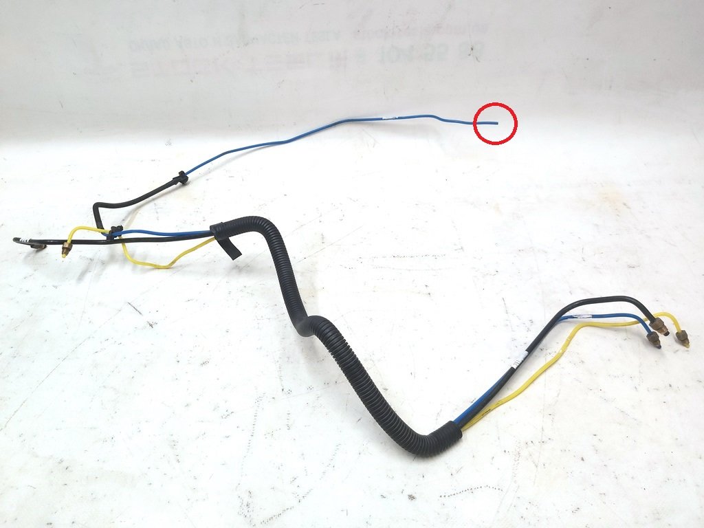 3 Kompressor pneumatisk ledningsenhet med skade Tesla modell X 1027933-00-D
