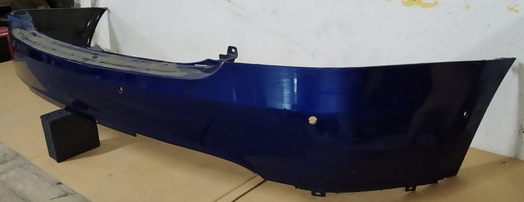 1 Paraurti posteriore parte superiore DEEP BLUE METALLIC-PPSB assemblato con staffe di montaggio per sensori di parcheggio (scratch) Tesla Model X 1034804-S5-A