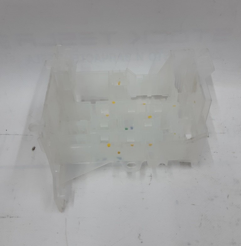 Fixing bracket for body wiring connectors for the main body Tesla model X 1043275-00-E