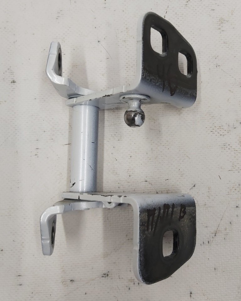3 1045536-00-H Cerniera superiore porta anteriore sinistra Tesla modello X 1045536-00-H