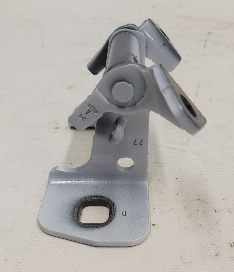 3 1045536-00-H Cerniera superiore porta anteriore sinistra Tesla modello X 1045536-00-H