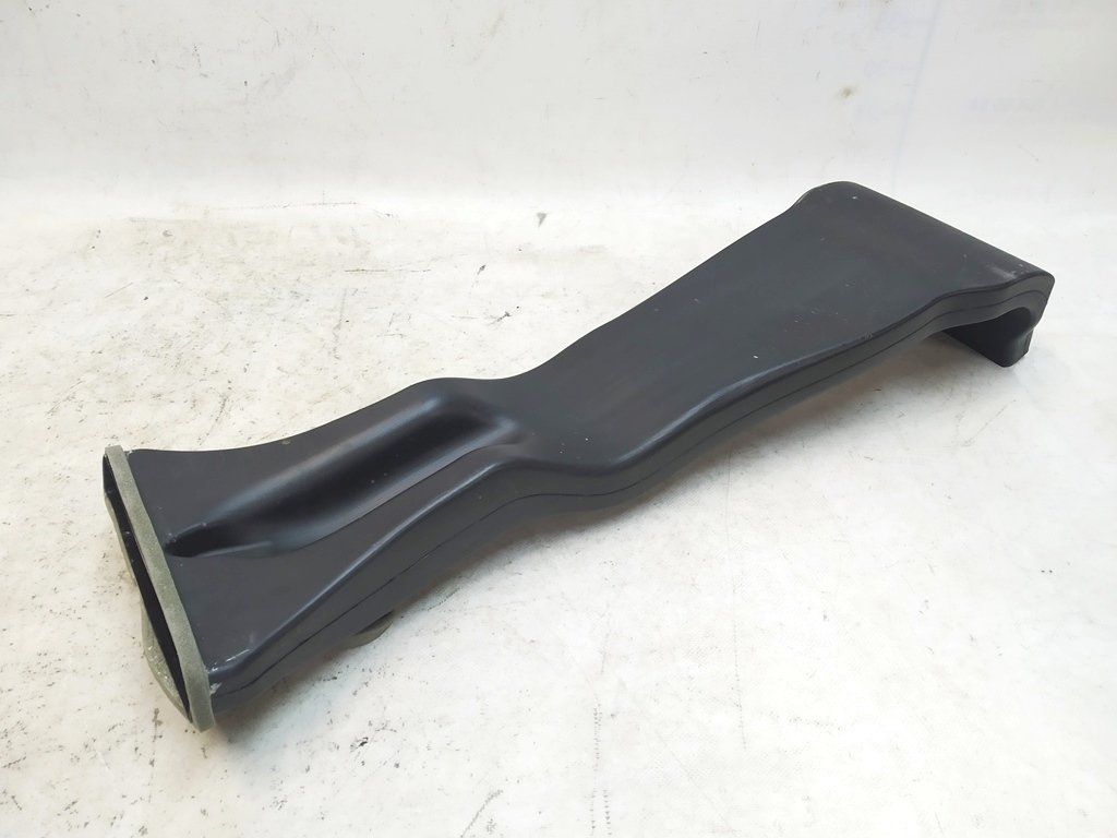 3 HVAC CONSOLE OUTLET DUCT WITH B-PILLAR Tesla model X 1053877-00-B