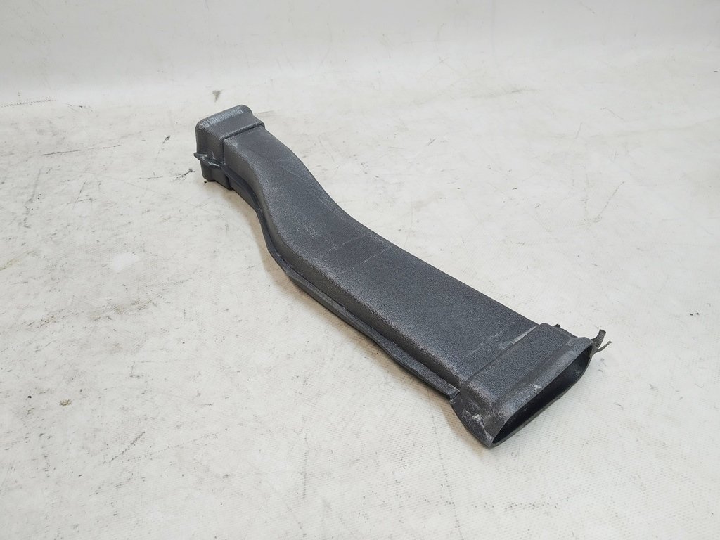 8 Vänster B-stolpe ventilationskanal (polyetenskum) Tesla modell X 1053892-00-A