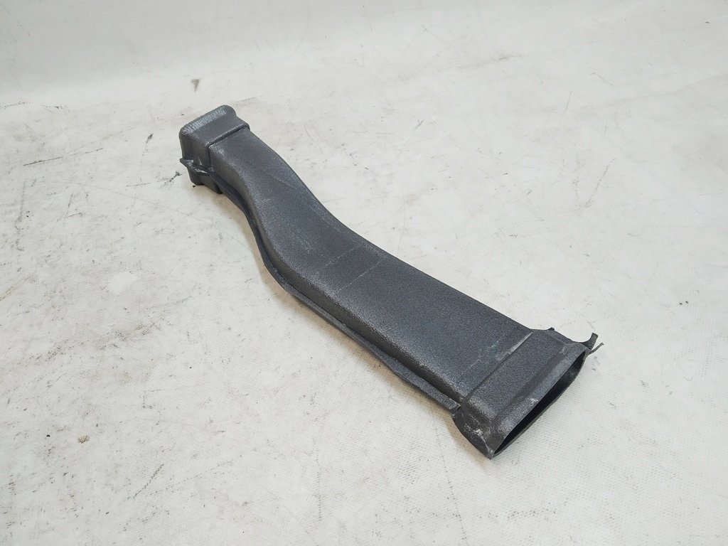 8 Vänster B-stolpe ventilationskanal (polyetenskum) Tesla modell X 1053892-00-A