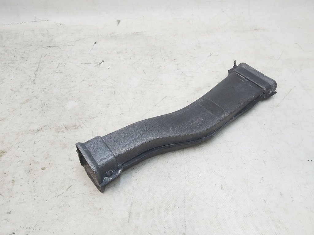 8 Vänster B-stolpe ventilationskanal (polyetenskum) Tesla modell X 1053892-00-A
