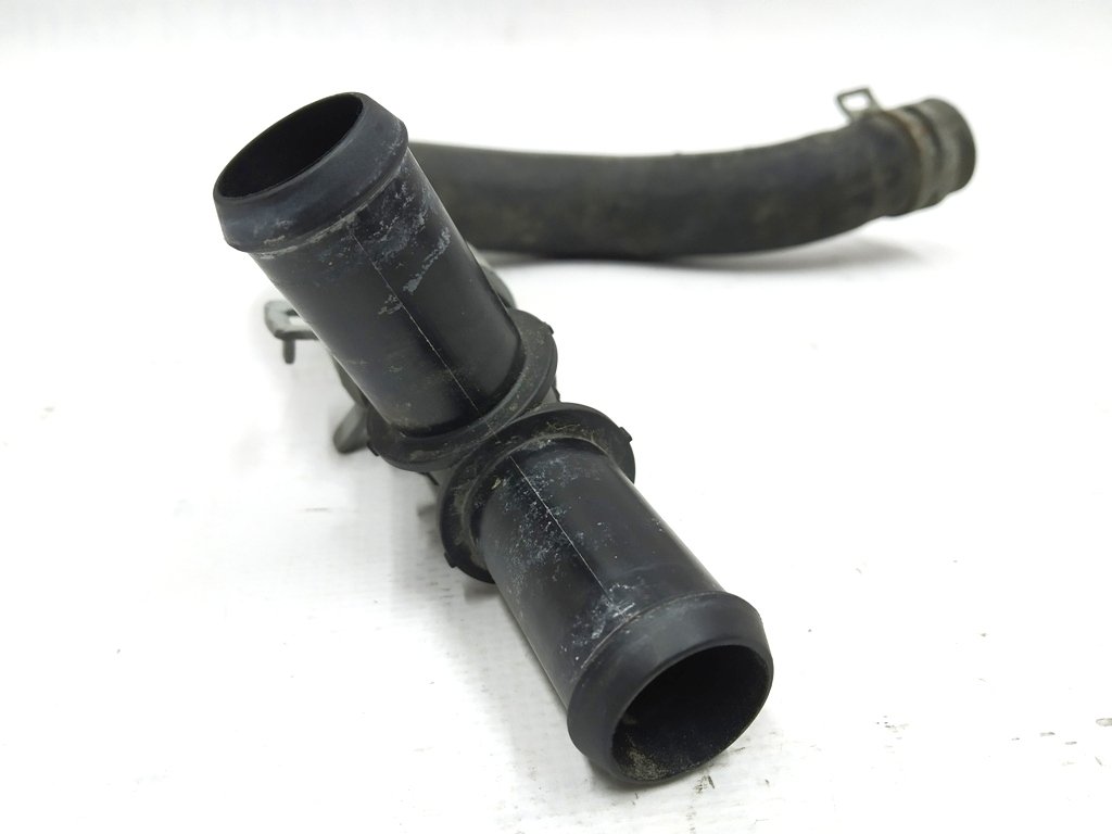 26 Durite de refroidissement 3-4 voies valve radiateur Tesla model S REST 1058614-00-C