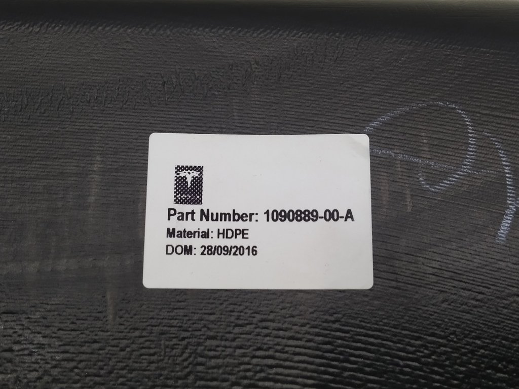 27 Conduit d'air de coffre arrière droit Tesla Model X 1055697-00-B