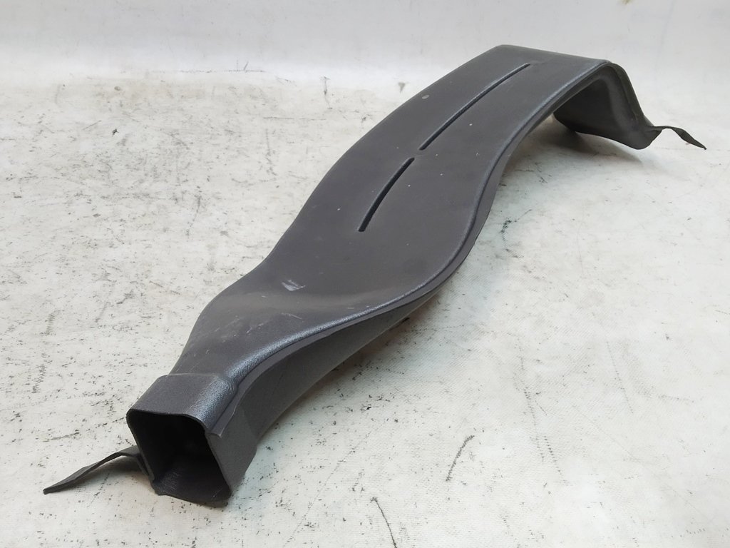 30 Charger duct Tesla Model X 1090897-00-B
