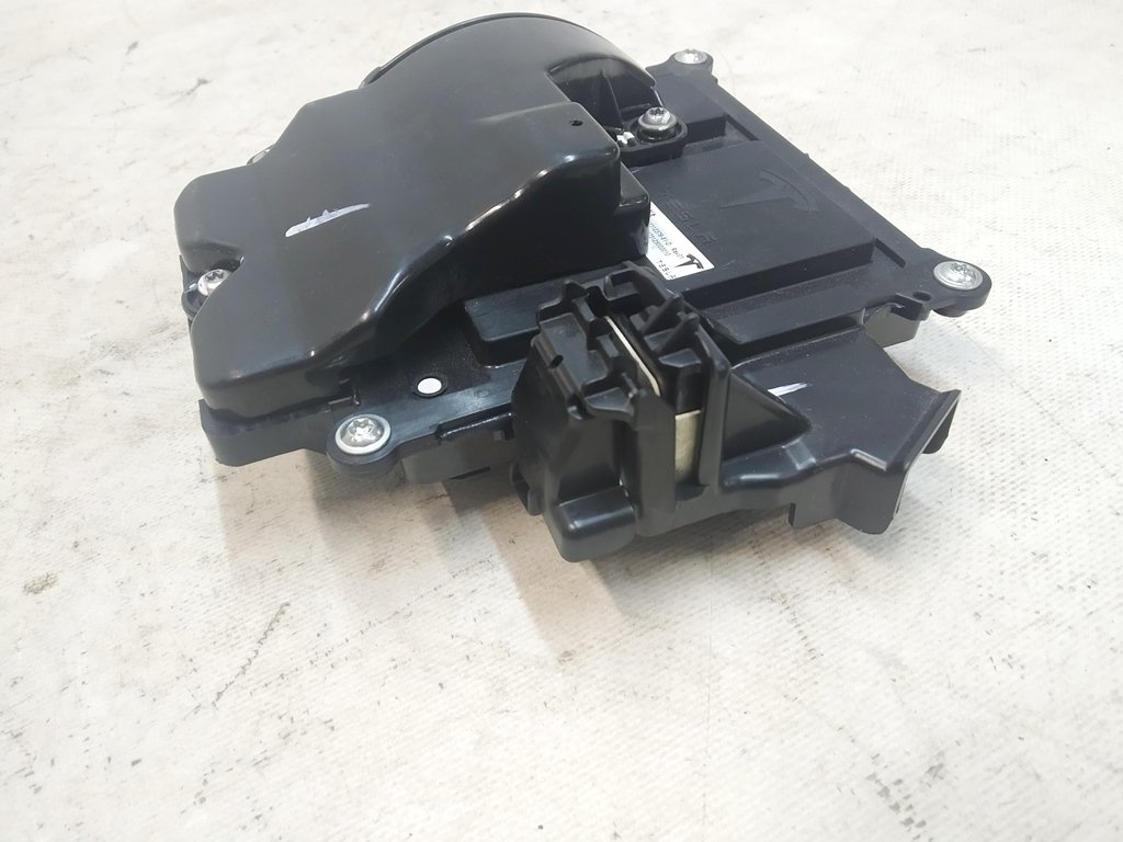 Boîte à fusibles électronique REV01 complète avec couvercles Tesla modèle X 1112379-01-J