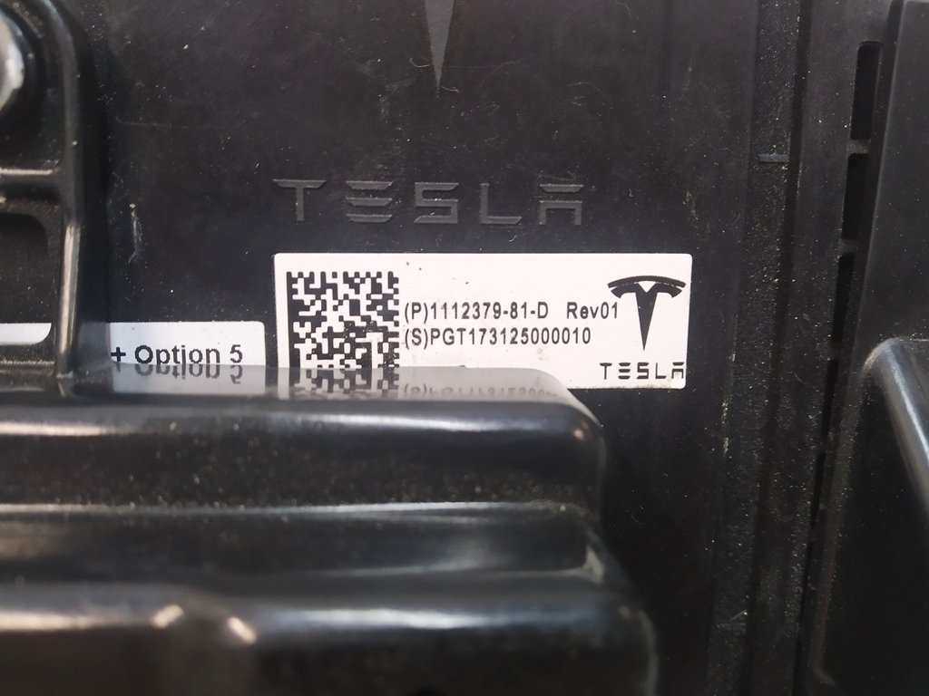 Boîte à fusibles électronique REV01 complète avec couvercles Tesla modèle X 1112379-01-J